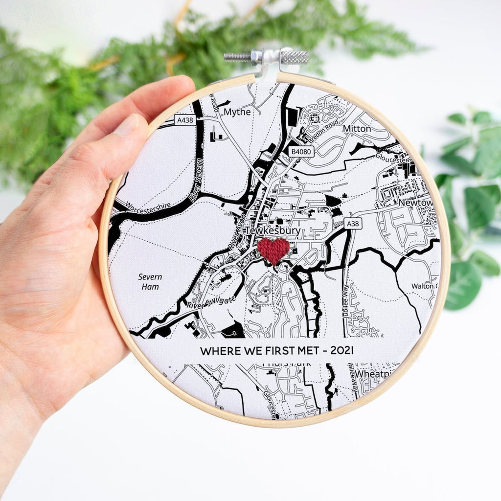 Personalized hanging map embroidery hoop - Anniversary Gift
