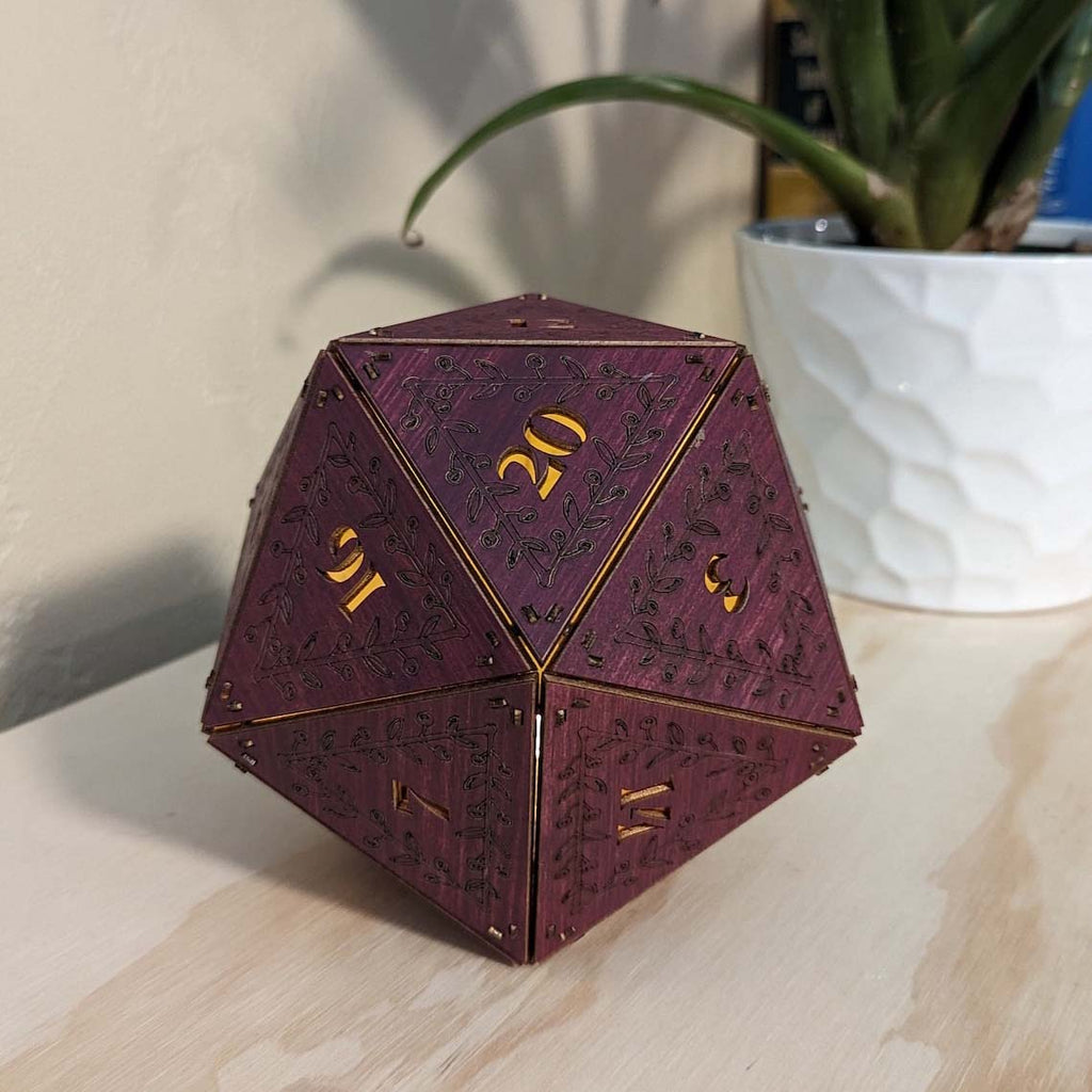 D20 Wooden Lamp, Dungeons and Dragons Light - Gaming Table Decor