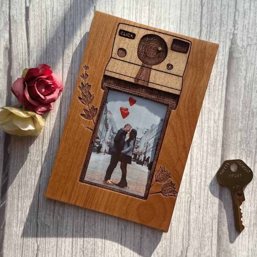 Personalized Wooden Vintage Camera Card - Couple Gift, Anniversary Gift